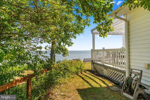 222 SHORE DR, Colonial Beach, VA 22443