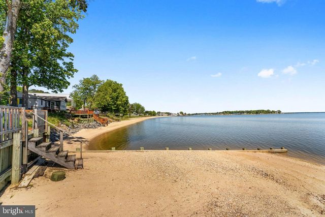 222 SHORE DR, Colonial Beach, VA 22443