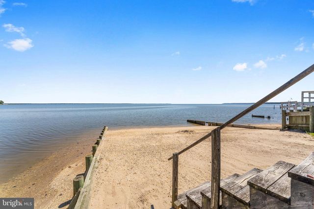 222 SHORE DR, Colonial Beach, VA 22443