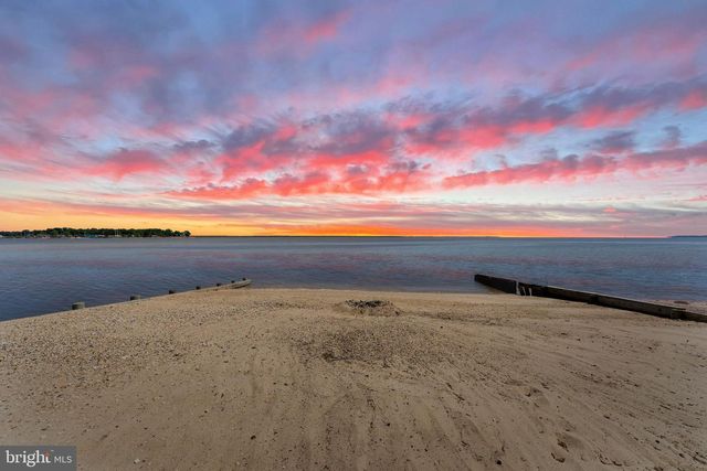 222 SHORE DR, Colonial Beach, VA 22443