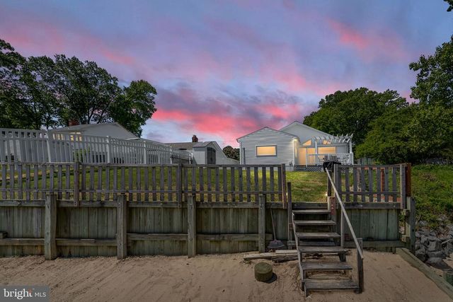 222 SHORE DR, Colonial Beach, VA 22443