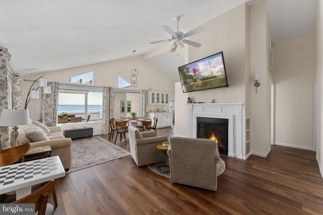 222 SHORE DR, Colonial Beach, VA 22443