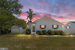222 SHORE DR, Colonial Beach, VA 22443