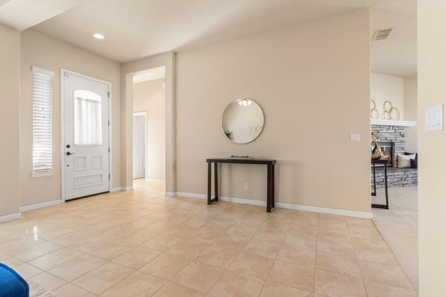 1861 Colin Ct, Yuba City, CA 95993