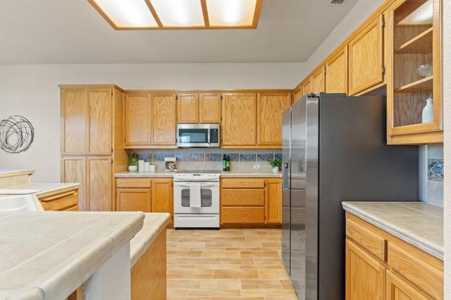 1861 Colin Ct, Yuba City, CA 95993