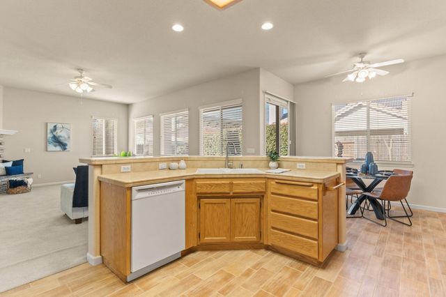 1861 Colin Ct, Yuba City, CA 95993