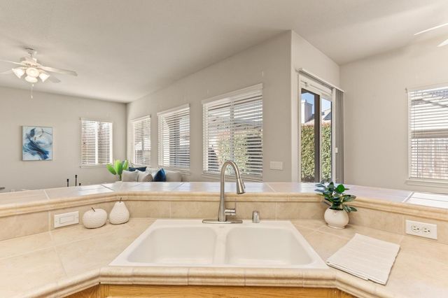 1861 Colin Ct, Yuba City, CA 95993