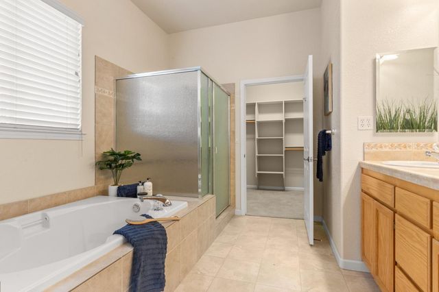 1861 Colin Ct, Yuba City, CA 95993