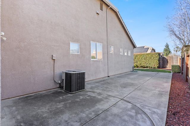 1861 Colin Ct, Yuba City, CA 95993