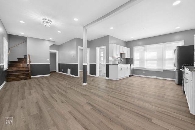 9549 S Calumet Avenue, Chicago, IL 60628