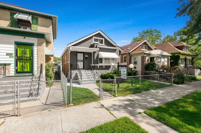 9549 S Calumet Avenue, Chicago, IL 60628