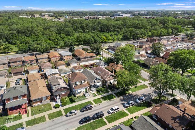9549 S Calumet Avenue, Chicago, IL 60628