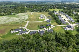 3676 Mclain Way, Hiawatha, IA 52233