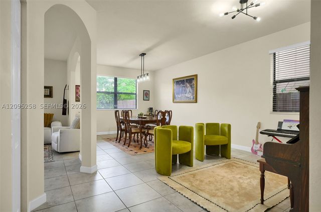 122 NE 27th Ave, Homestead, FL 33033