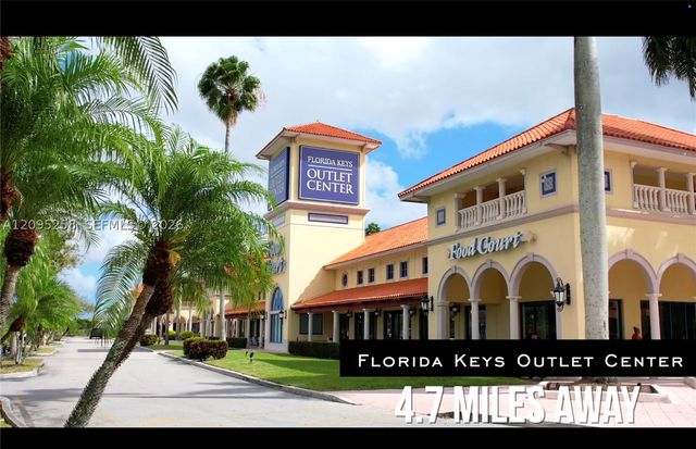122 NE 27th Ave, Homestead, FL 33033
