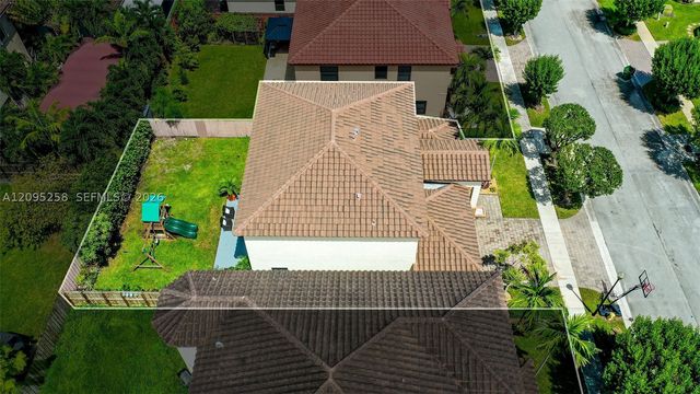 122 NE 27th Ave, Homestead, FL 33033
