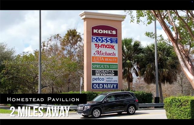 122 NE 27th Ave, Homestead, FL 33033