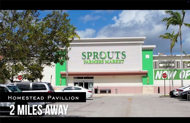 122 NE 27th Ave, Homestead, FL 33033