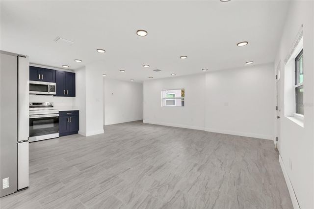 1121 ILLINOIS AVENUE, St Cloud, FL 34769