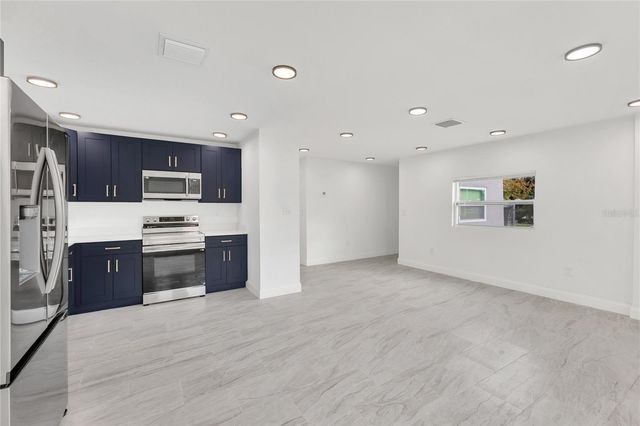 1121 ILLINOIS AVENUE, St Cloud, FL 34769