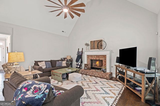 150 Duck Drive, Senoia, GA 30276