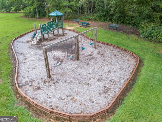 150 Duck Drive, Senoia, GA 30276