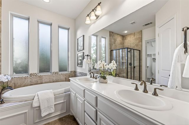 416 King Galloway Drive, Lewisville, TX 75056