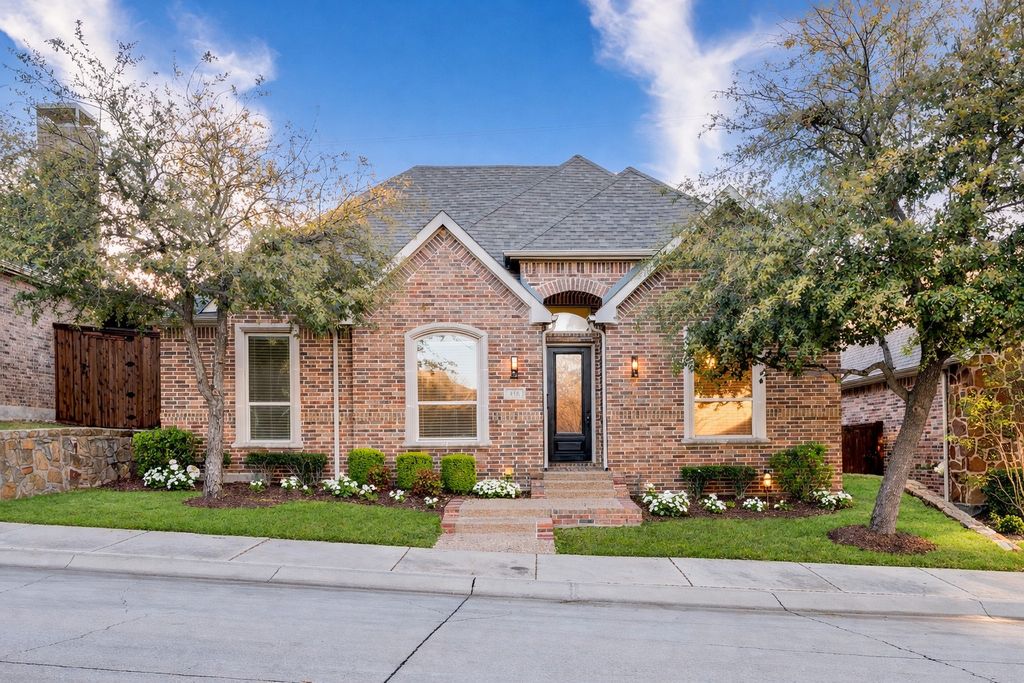 416 King Galloway Drive, Lewisville, TX 75056