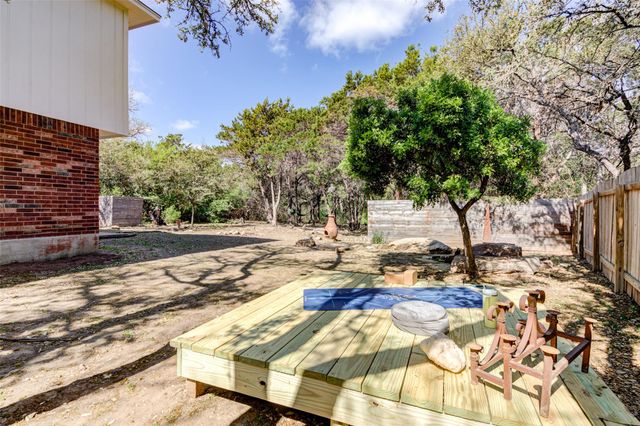 8904 W Hove LOOP, Austin, TX 78749