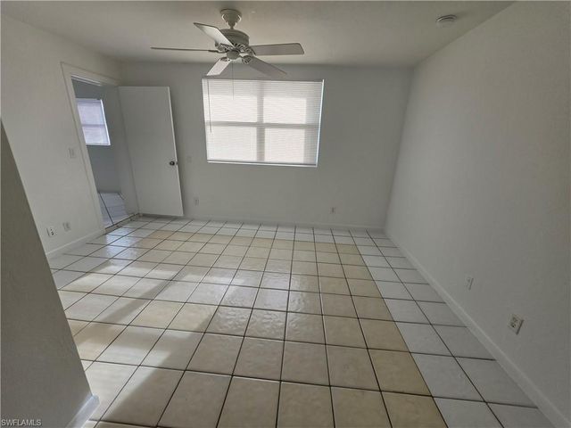 1294 Highlands DR, Naples, FL 34103