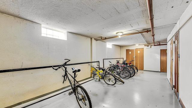 2606 W Balmoral Avenue 311, Chicago, IL 60625