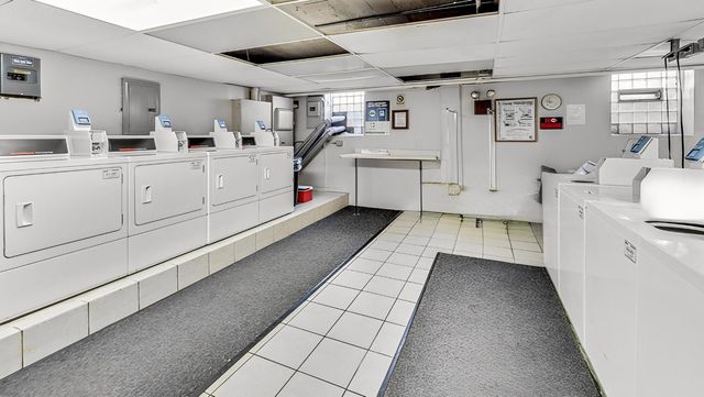 2606 W Balmoral Avenue 311, Chicago, IL 60625