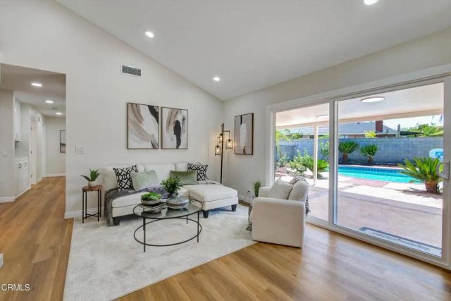 295 E Blue Mountain Way, Claremont, CA 91711