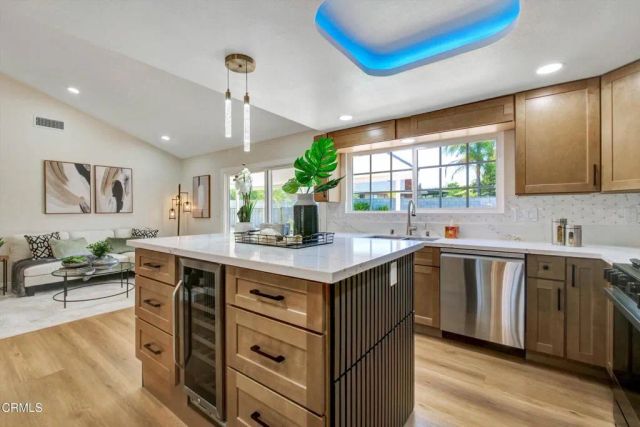 295 E Blue Mountain Way, Claremont, CA 91711