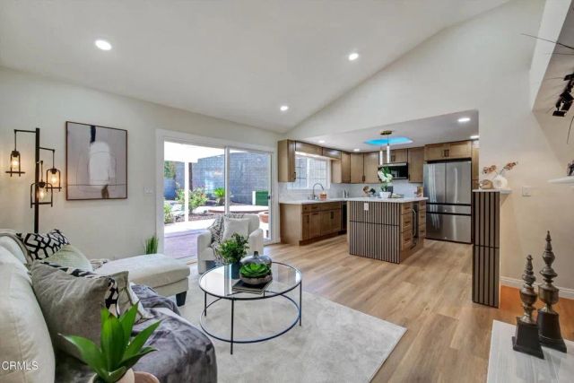 295 E Blue Mountain Way, Claremont, CA 91711