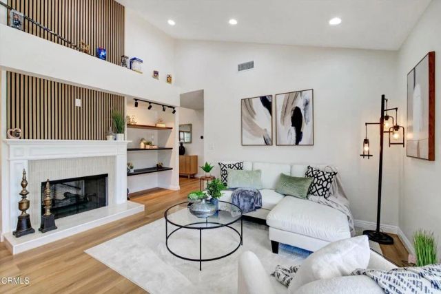 295 E Blue Mountain Way, Claremont, CA 91711