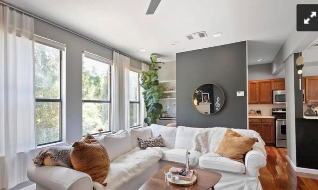 611 E 45th ST 25, Austin, TX 78751