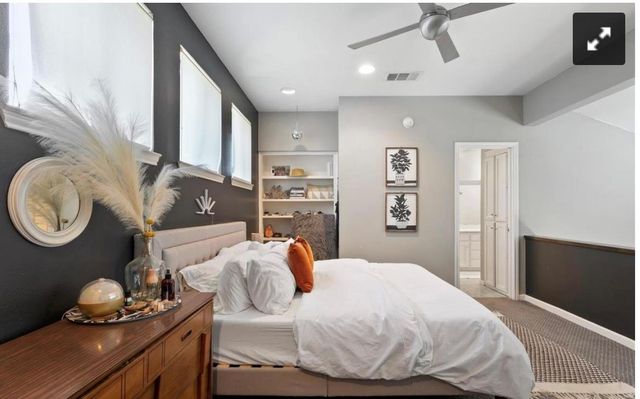 611 E 45th ST 25, Austin, TX 78751