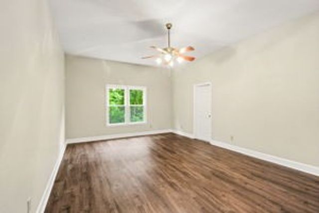 808 Overhills Dr, Old Hickory, TN 37138