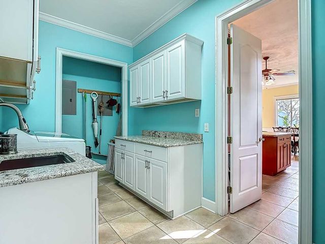 7330 36th Court, Vero Beach, FL 32967