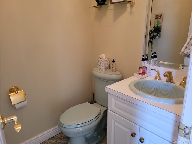 132 Atlantic Avenue, Massapequa Park, NY 11762