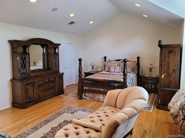 132 Atlantic Avenue, Massapequa Park, NY 11762