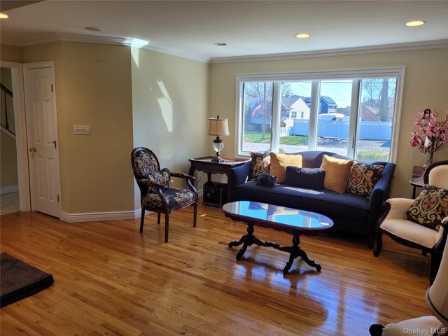 132 Atlantic Avenue, Massapequa Park, NY 11762