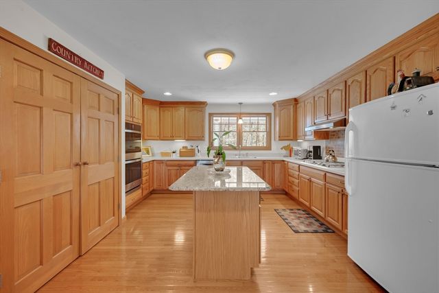 199 Prescott St, West Boylston, MA 01583