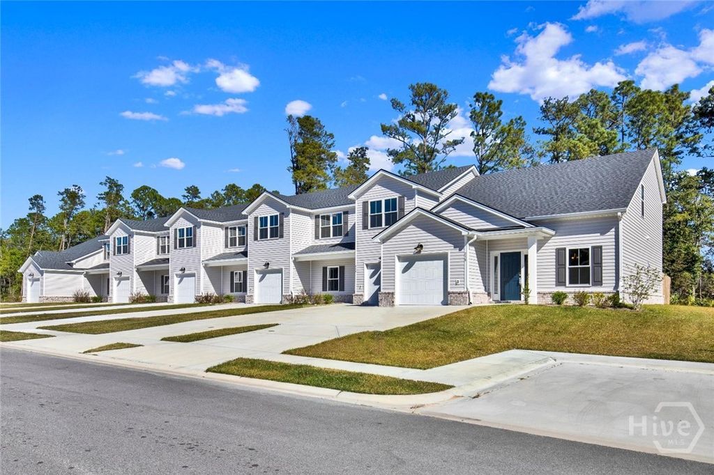Image 3 of property listing at 238 Haisley Run, Guyton, GA 31312