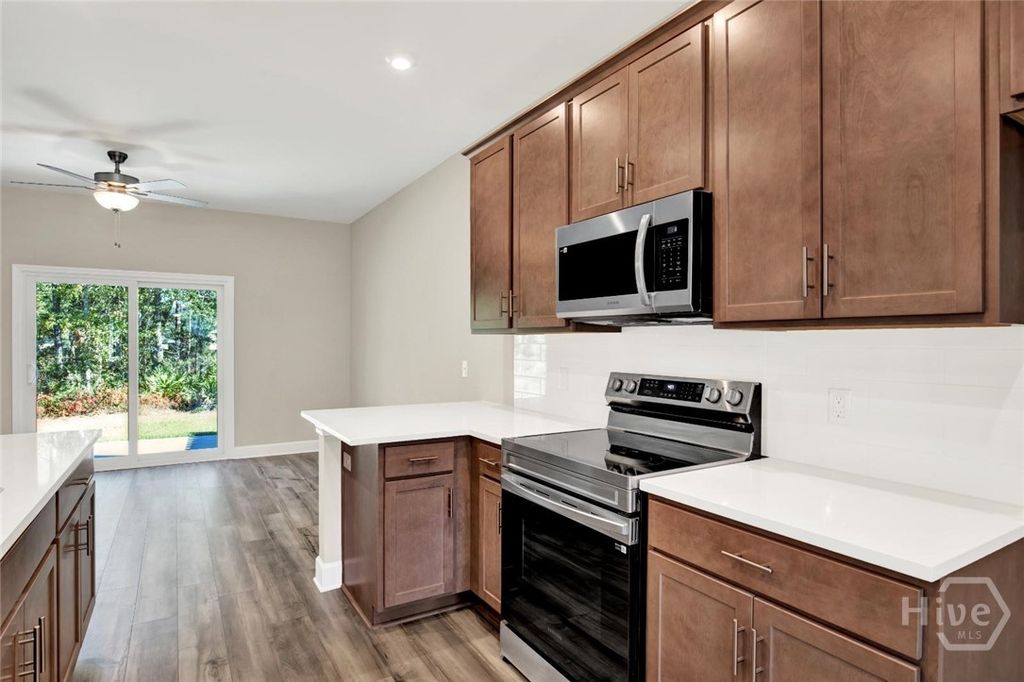 Image 7 of property listing at 238 Haisley Run, Guyton, GA 31312