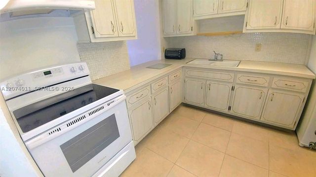 1351 NE Miami Gardens Dr PH3E, Miami, FL 33179