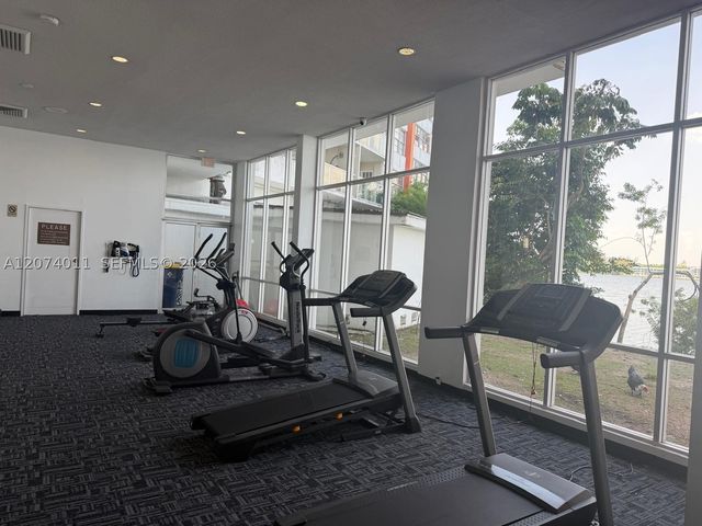 1351 NE Miami Gardens Dr PH3E, Miami, FL 33179