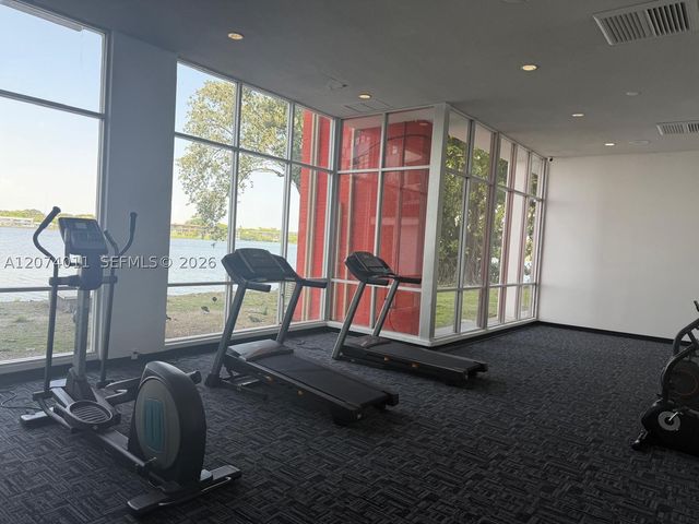 1351 NE Miami Gardens Dr PH3E, Miami, FL 33179