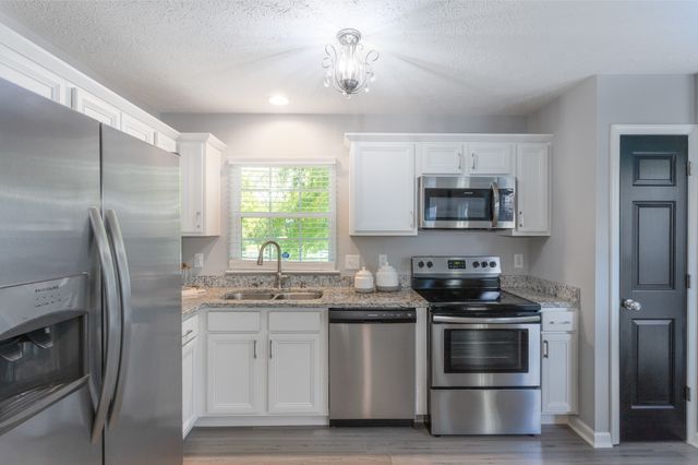 2142 Nashboro Blvd, Nashville, TN 37217